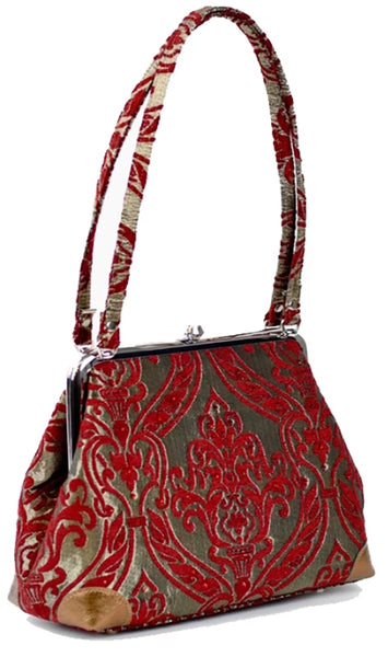 Burgundy Venetian Kiss